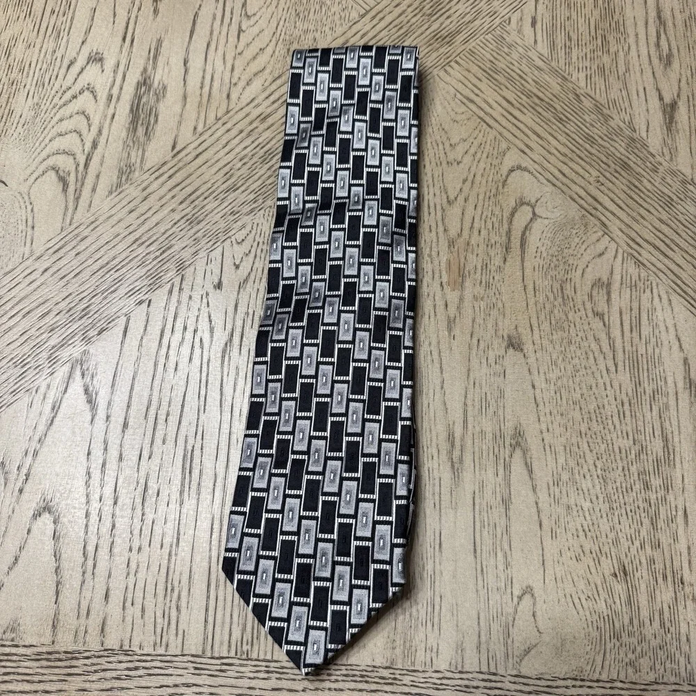 Roberto‎ Villini Silver Black Geometric Rectangle Pattern 100% Silk Tie